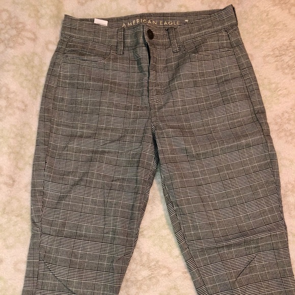 (2/$20) AEO Plaid Jeans - Picture 2 of 4